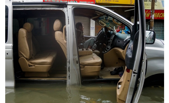 Xử lý nội thất xe sau khi ngập nước
